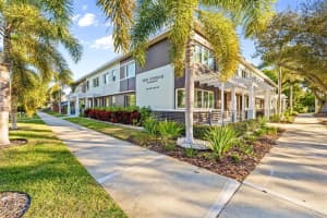 410 12th Ave Ne #8, ST PETERSBURG