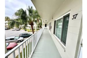 2071 AUSTRALIA WAY, CLEARWATER, FL 33763 Sold 03/13/26