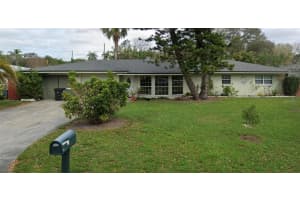 1806 Beverly Cir N, CLEARWATER