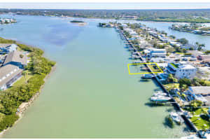 322 LA HACIENDA DRIVE, INDIAN ROCKS BEACH, FL 33785 - MLS#MFRTB8470135