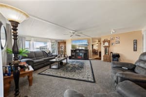 121 BONNIE DRIVE, AUBURNDALE, FL 33823 - MLS#MFRTB8470179