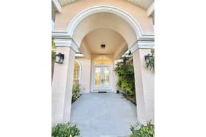 731 WATERSIDE COURT, TARPON SPRINGS, FL 34689 - MLS#MFRTB8470286