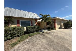 6575 Green Valley Dr, SEMINOLE