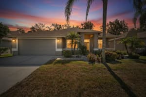 3522 Fox Squirrel Ln, VALRICO
