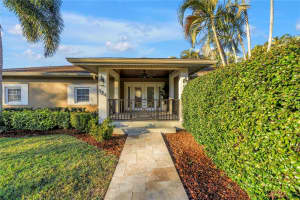 134 RIVIERA WAY, ST PETERSBURG, FL 33704 - MLS#MFRTB8470772