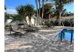 1001 POINT OF ROCKS ROAD, SARASOTA, FL 34242 - MLS#MFRTB8470781