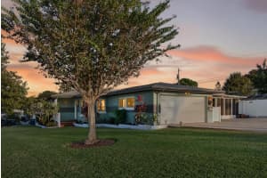 1241 S Lake Dr, CLEARWATER