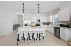 16331 LILY ELAINE WAY, BRADENTON, FL 34212 - MLS#MFRTB8470813