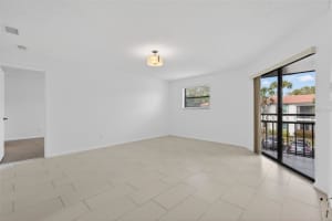 484 SANTA CRUZ PLACE, ST PETERSBURG, FL 33703 - MLS#MFRTB8470908