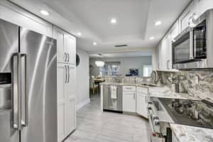 6046 PEPPERTREE WAY, SARASOTA, FL 34242 - MLS#MFRTB8470914