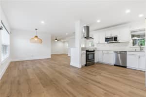 327 SUNNY LANE, BELLEAIR, FL 33756 - MLS#MFRTB8470938