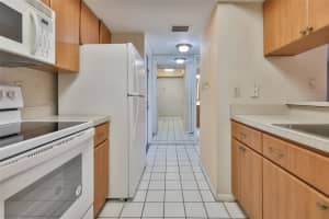 13626 GREENFIELD DRIVE, TAMPA, FL 33618 - MLS#MFRTB8470996