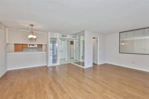 13626 GREENFIELD DRIVE, TAMPA, FL 33618 - MLS#MFRTB8470996