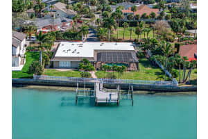 2326 SETON LANE, LARGO, FL 33774 - MLS#MFRTB8471008