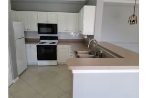 4333 BAYSIDE VILLAGE DRIVE, TAMPA, FL 33615 - MLS#MFRTB8471012