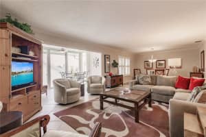 6052 PEPPERTREE WAY, SARASOTA, FL 34242 - MLS#MFRTB8471024