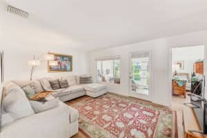 240-242 MATEO WAY, ST PETERSBURG, FL 33704 - MLS#MFRTB8471050