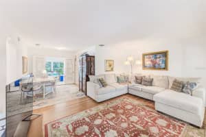 240-242 MATEO WAY, ST PETERSBURG, FL 33704 - MLS#MFRTB8471050