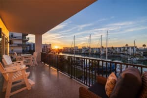 400 150TH AVENUE, MADEIRA BEACH, FL 33708 - MLS#MFRTB8471165