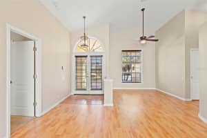 738 LAKE BOULEVARD, TARPON SPRINGS, FL 34689 - MLS#MFRTB8471221