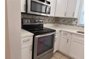 7210 MANHATTAN AVENUE, TAMPA, FL 33614 - MLS#MFRTB8471227