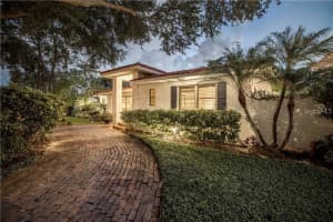 2200 2ND STREET, ST PETERSBURG, FL 33704 - MLS#MFRTB8471387