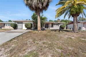 7207 Country Club Dr, HUDSON