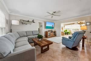 529 67TH STREET, HOLMES BEACH, FL 34217 - MLS#MFRTB8471553