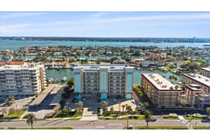 125 ISLAND WAY, CLEARWATER BEACH, FL 33767 - MLS#MFRTB8471611