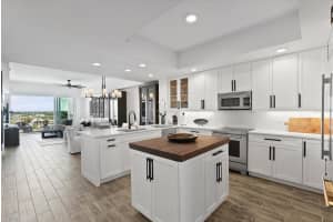 125 ISLAND WAY, CLEARWATER BEACH, FL 33767 - MLS#MFRTB8471611