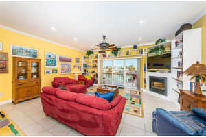 11595 GULF BOULEVARD, ST PETERSBURG, FL 33706 - MLS#MFRTB8471756