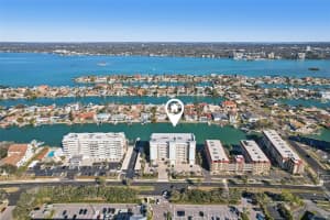 125 ISLAND WAY, CLEARWATER BEACH, FL 33767 - MLS#MFRTB8471798