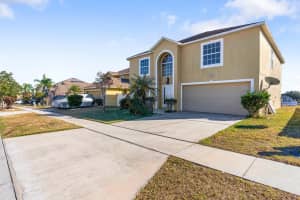 137 MILESTONE DRIVE, HAINES CITY, FL 33844 - MLS#MFRTB8471891