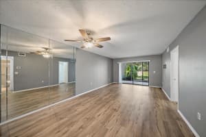 7742 EAGLE CREEK DRIVE, SARASOTA, FL 34243 - MLS#MFRTB8471897