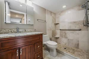 13602 VILLAGE DRIVE, TAMPA, FL 33618 - MLS#MFRTB8471898