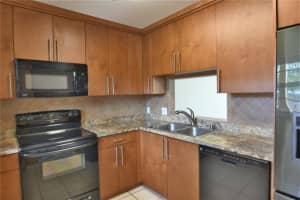 10350 IMPERIAL POINT DRIVE, LARGO, FL 33774 - MLS#MFRTB8472231