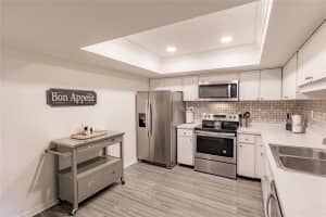 1055 PEPPERTREE DRIVE, SARASOTA, FL 34242 - MLS#MFRTB8472244