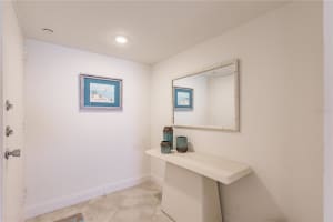 1055 PEPPERTREE DRIVE, SARASOTA, FL 34242 - MLS#MFRTB8472255