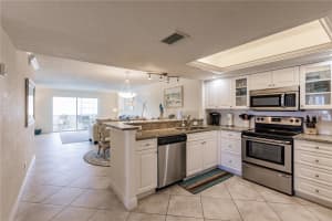 1055 PEPPERTREE DRIVE, SARASOTA, FL 34242 - MLS#MFRTB8472255