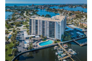 10355 Paradise Blvd #711, TREASURE ISLAND