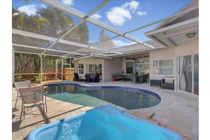 402 VILLAGE DRIVE, TARPON SPRINGS, FL 34689 - MLS#MFRTB8472348