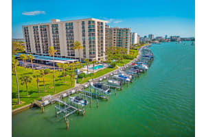 690 ISLAND WAY, CLEARWATER BEACH, FL 33767 Sold 04/01/26