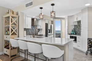 690 ISLAND WAY, CLEARWATER BEACH, FL 33767 Sold 04/01/26