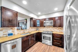 4815 PLANTATION DRIVE, TAMPA, FL 33615 - MLS#MFRTB8472576