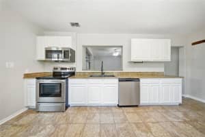 1004 OAKLAND HEIGHTS AVENUE, PLANT CITY, FL 33563 - MLS#MFRTB8472609