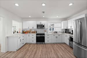 775 39TH AVENUE, ST PETERSBURG, FL 33703 - MLS#MFRTB8472725