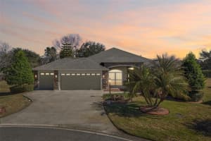 527 BEVILLE PLACE, THE VILLAGES, FL 32163 - MLS#MFRTB8472830