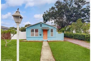 5550 Kelly Dr N, ST PETERSBURG