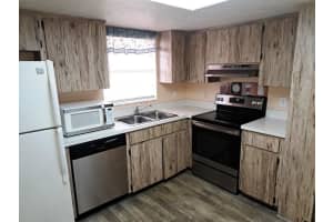 4600 98TH WAY, ST PETERSBURG, FL 33708 - MLS#MFRTB8473061