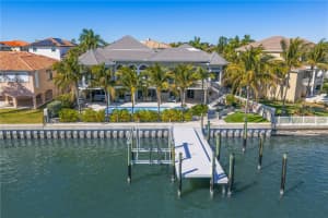 6103 PASADENA POINT BOULEVARD, GULFPORT, FL 33707 - MLS#MFRTB8473103